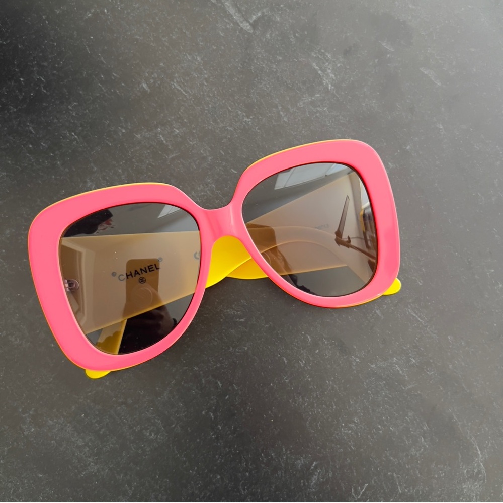 CHANEL Kids Sunglasses in Pink and Yellow